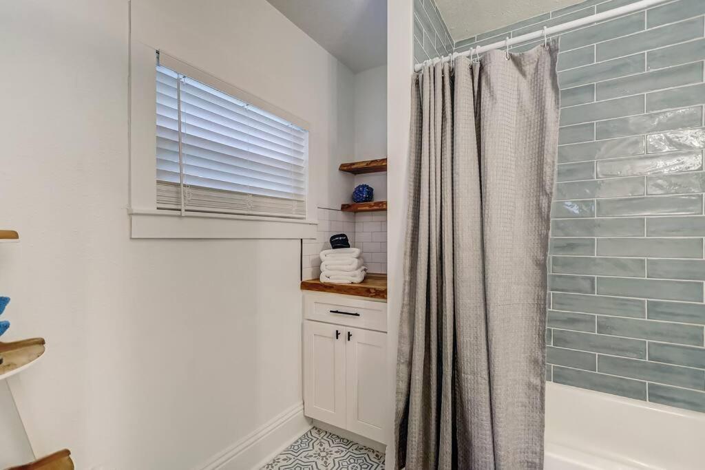 Beachside Retreat Awaits At Jacksonville Beach Eksteriør billede