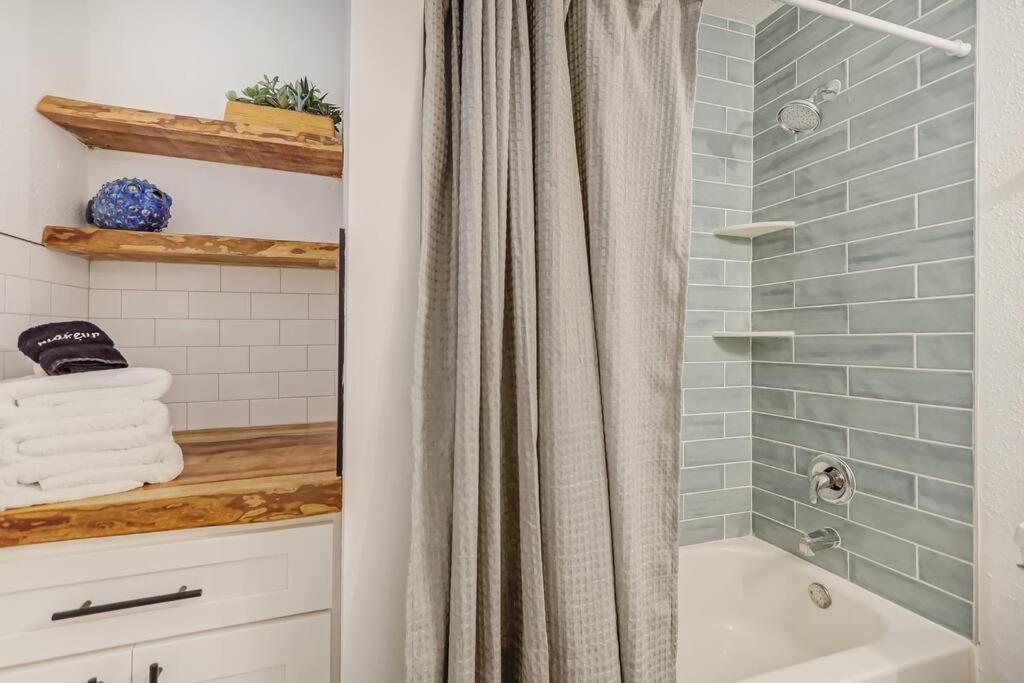 Beachside Retreat Awaits At Jacksonville Beach Eksteriør billede