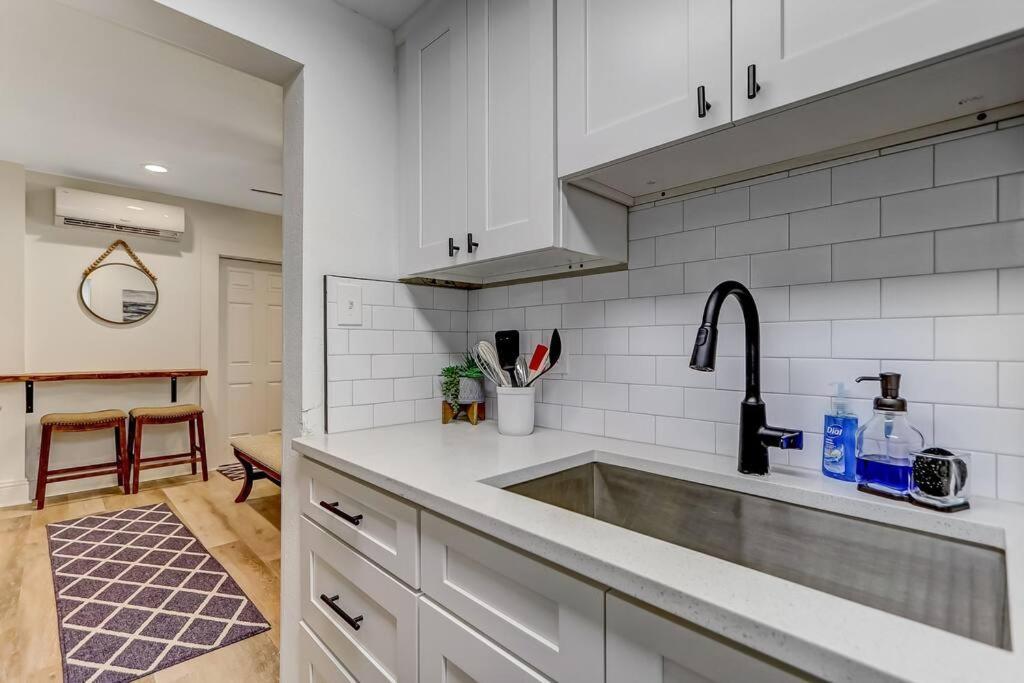 Beachside Retreat Awaits At Jacksonville Beach Eksteriør billede